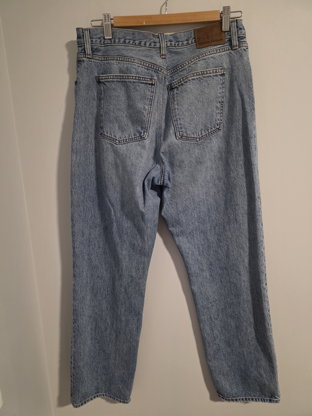 Denim Forum The Patti Mid Rise Straight Jeans 31 Light Wash Distressed Hem - Picture 3 of 10